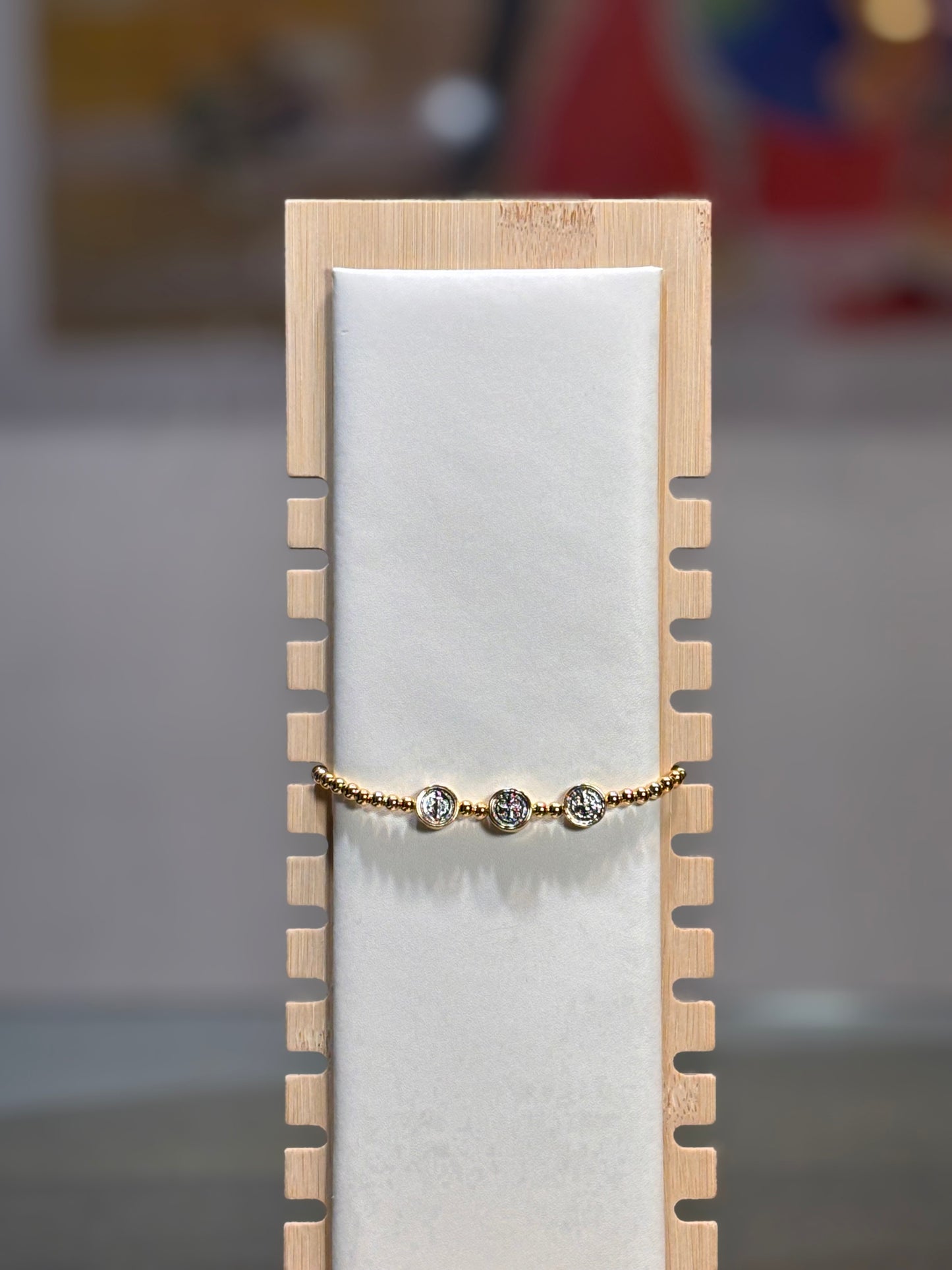 Pulsera San Benito Dorada