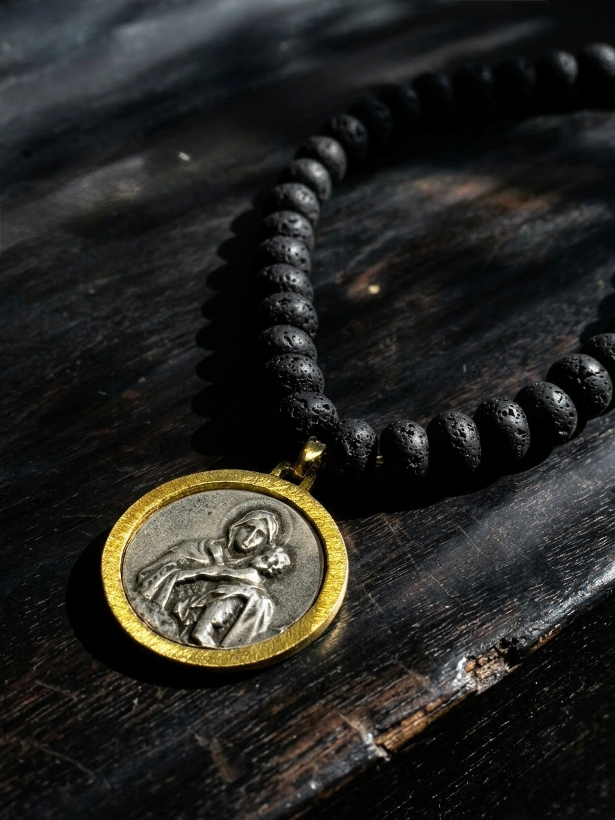 Collar Mater - Piedras Volcánicas
