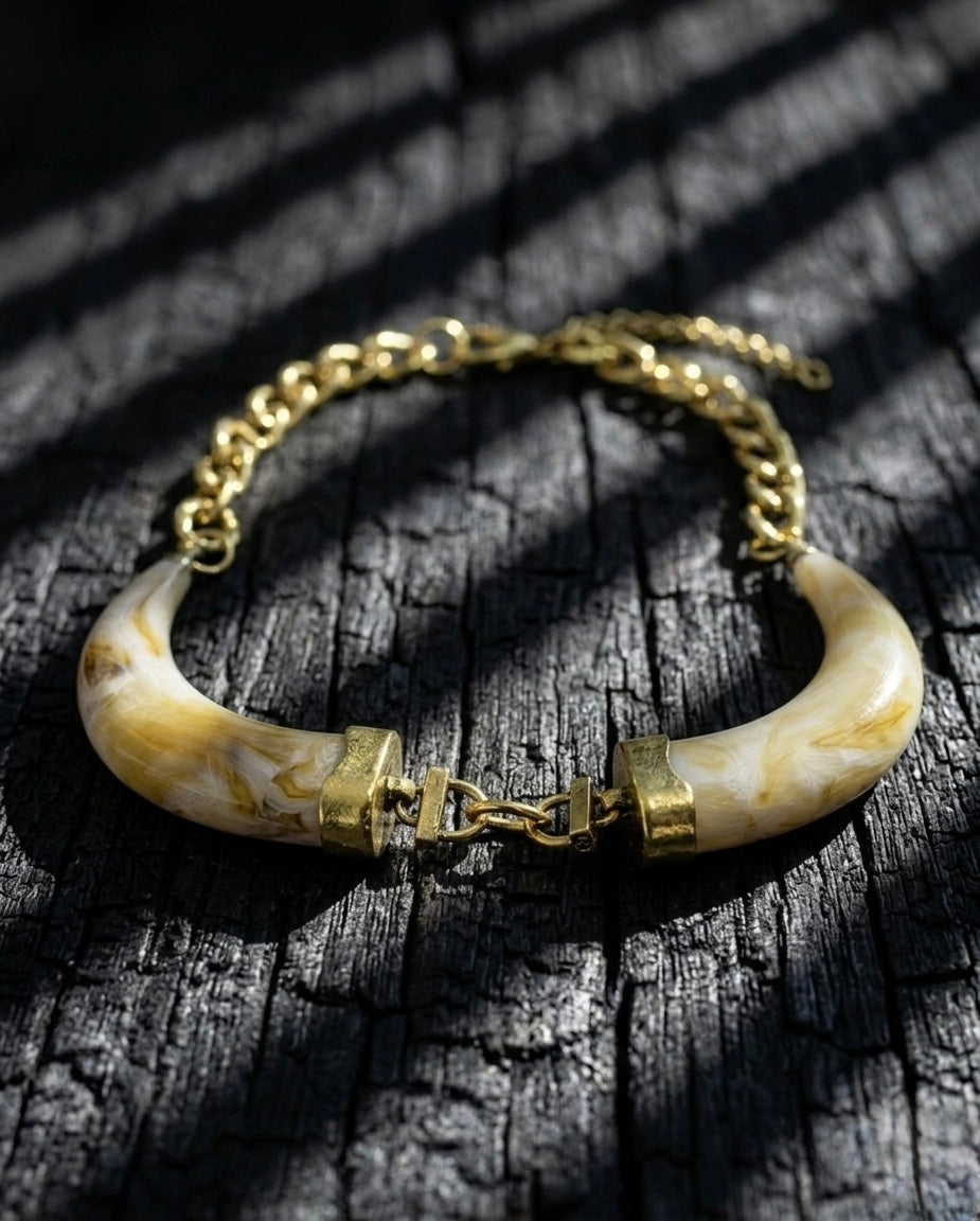 Collar Colmillo Doble Dorado